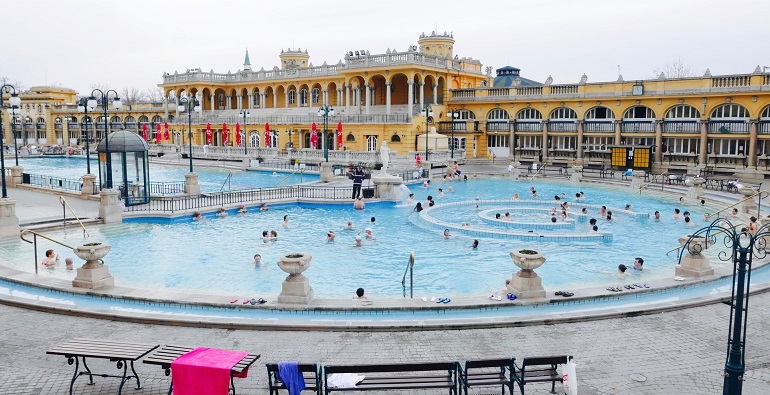 Outdoor pool of the biggest thermal baths in Budapest - Szechenyi