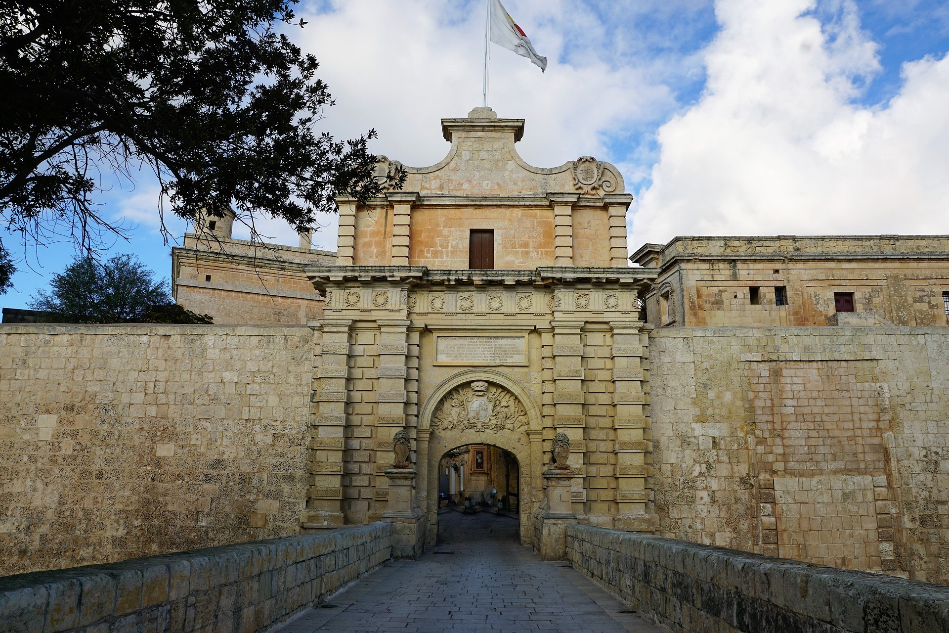 mdina-gate